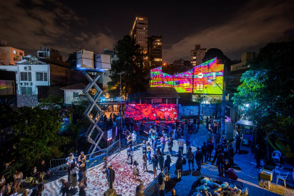 5ª edição do Festival de Luzes leva projeções ao Beco do Batman
