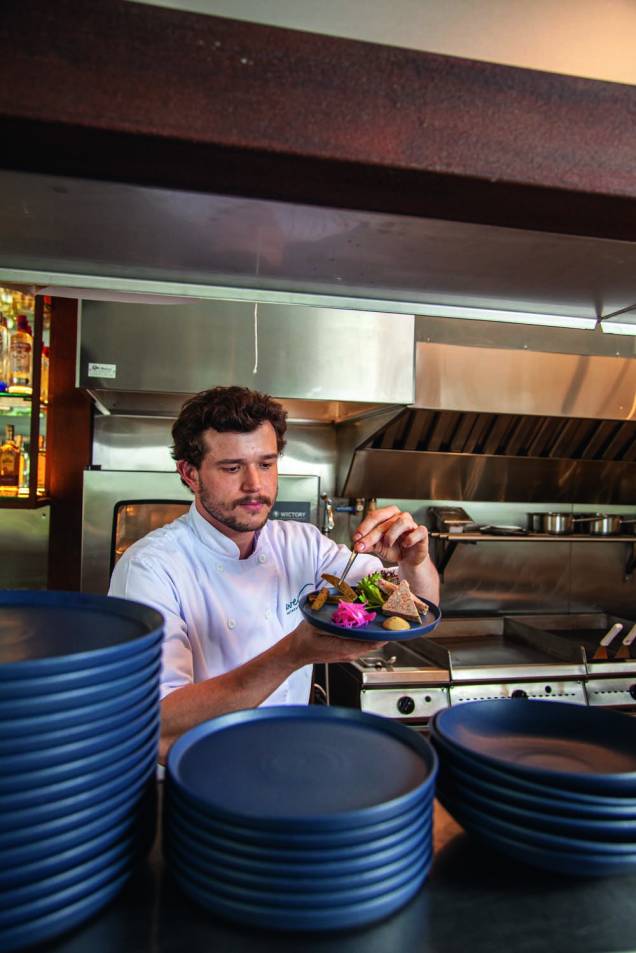 Lucas Bassoleil: menu amplo com receitas francesas Lucas Bassoleil: menu amplo com receitas francesas