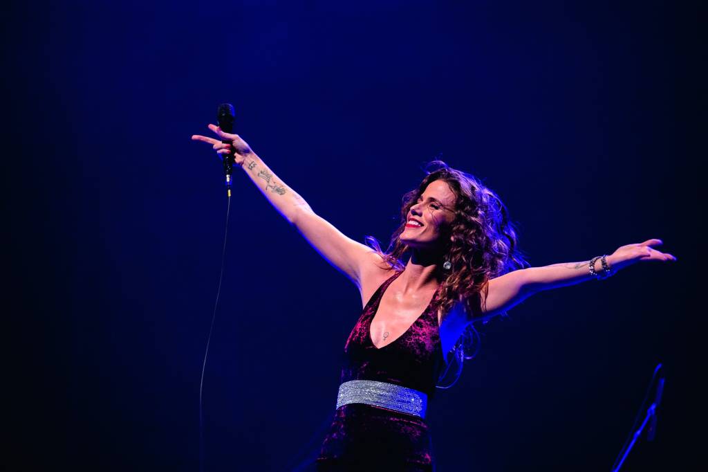 Ana Cañas interpreta clássicos de Belchior no Cine Joia