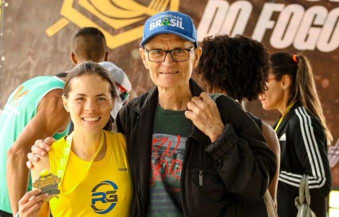 Pai e filha morrem atropelados durante treino de corrida