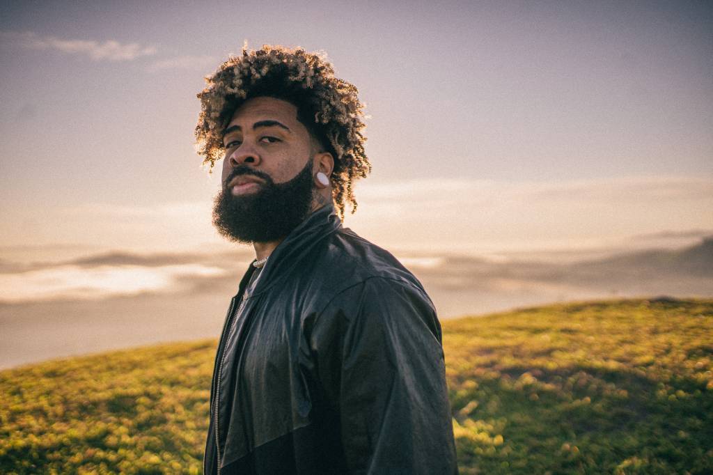 Thiago Jamelão traz show do novo EP para o Sesc Pompeia