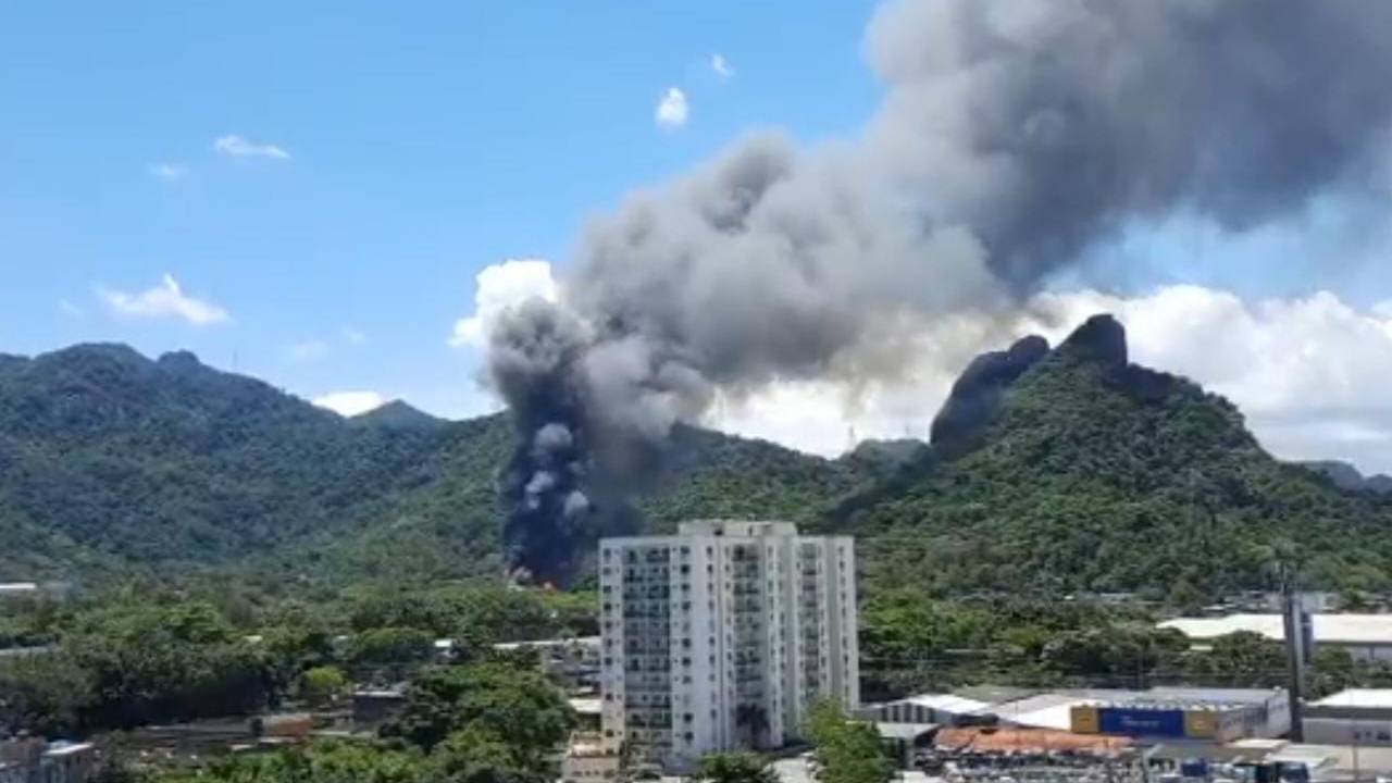 Incêndio no estúdio da Globo no Rio