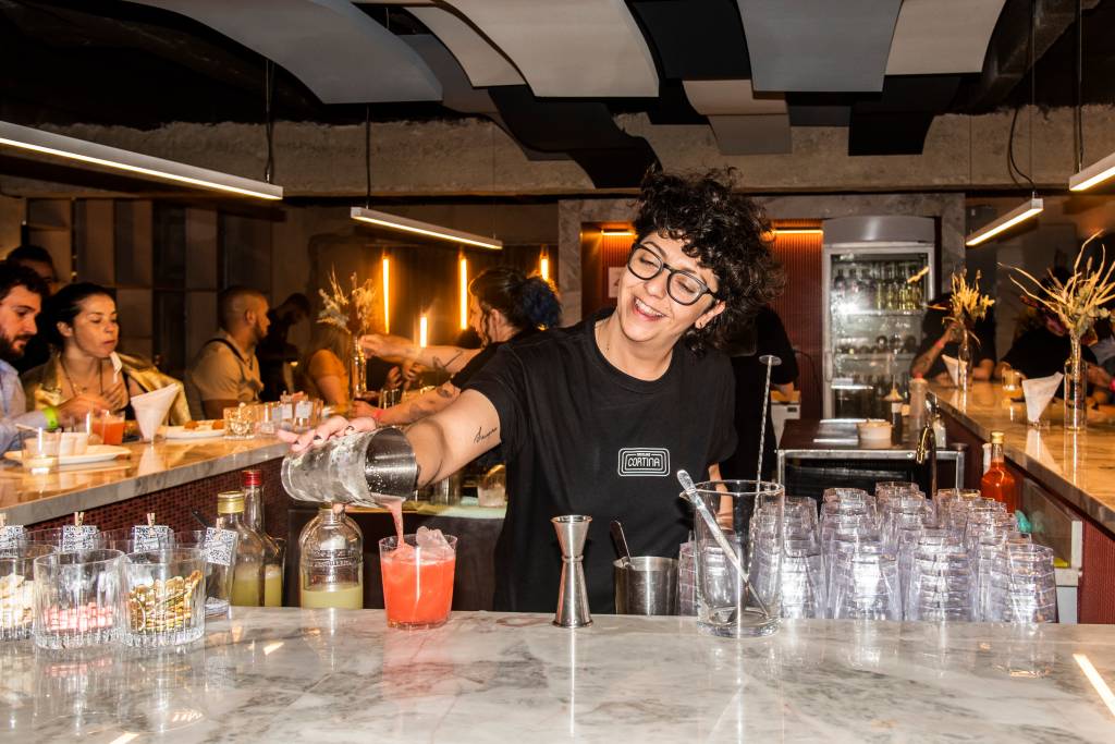 Happy hour na Paulista: os melhores drinques e petiscos na Feira dos Campeões