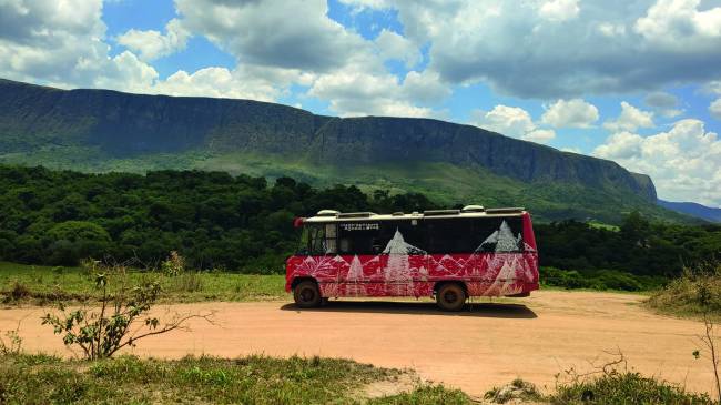 lateral do motorhome na estrada