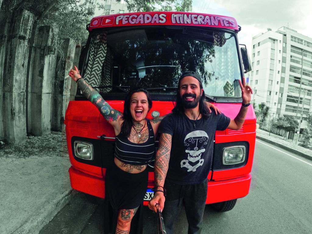 “Rodamos o país em um motorhome com cinco gatos”