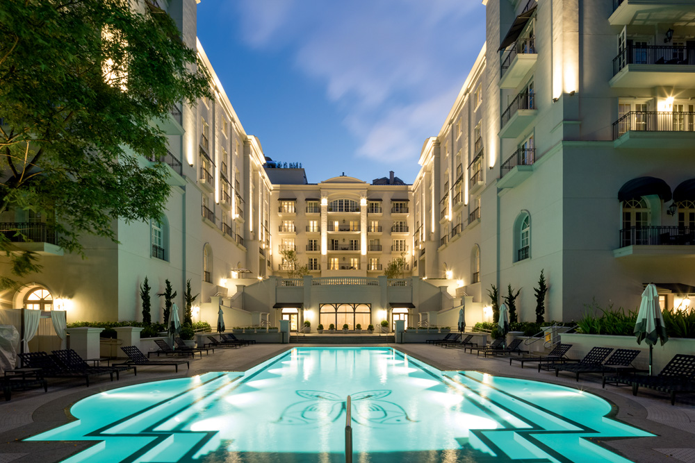 Tangará ano novo Luxuoso Hotel Tangará visto em um final de tarde de sua piscina