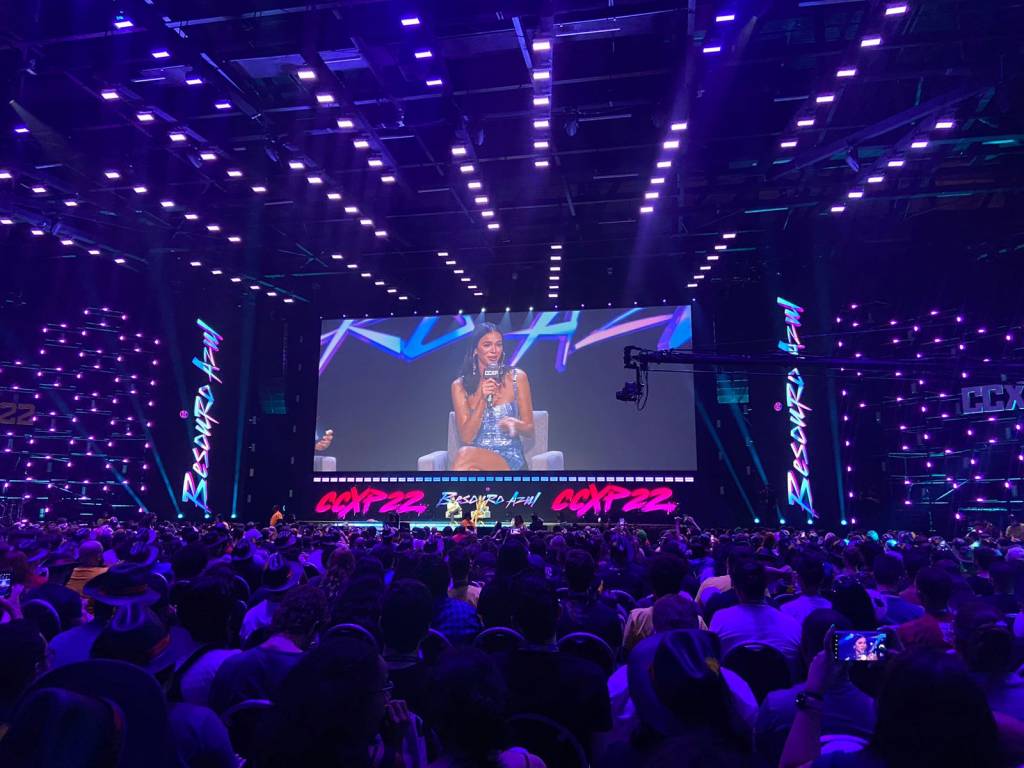 CCXP22: Bruna Marquezine brilha em painel surpresa de ‘Besouro Azul’