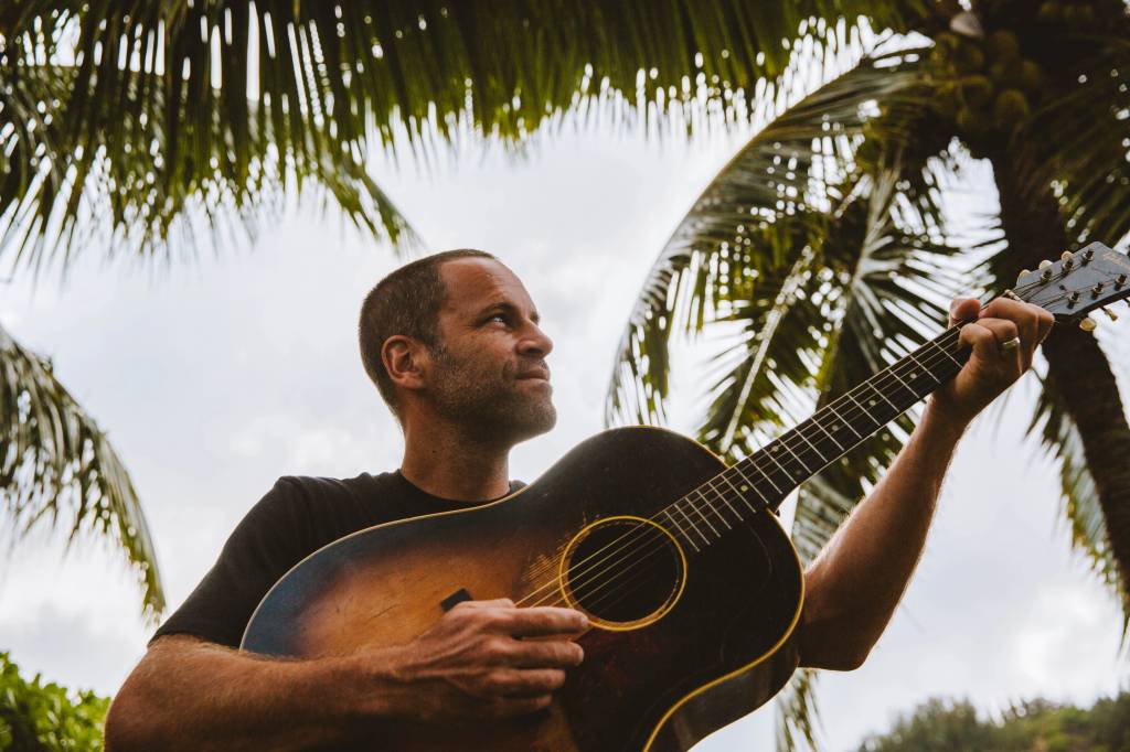 Jack Johnson anuncia três shows no Brasil em 2027; confira datas e preços