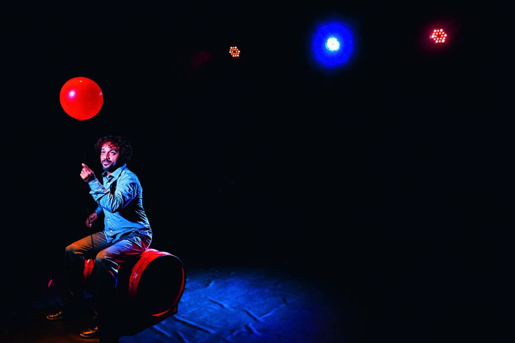 Carioca Adorável Companhia traz aos palcos um Romeu diferente