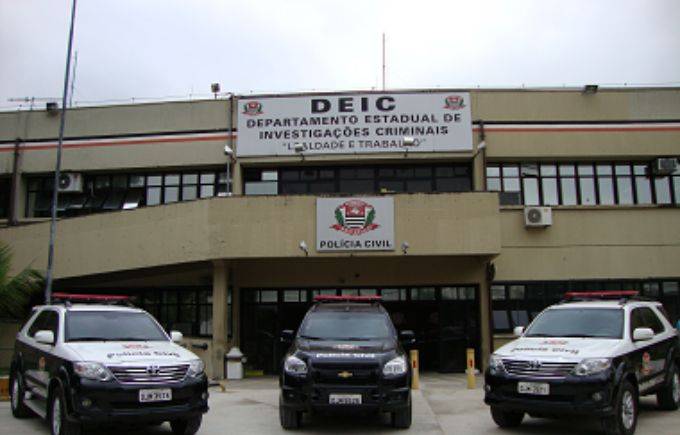 Polícia apreende 168 000 reais em casa de servidor do Detran.SP