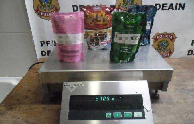 Passageira é presa ao tentar embarcar para o Nepal com drogas