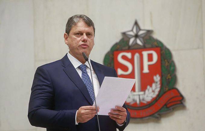 Tarcísio designa vice-governador para cuidar de ações na Cracolândia
