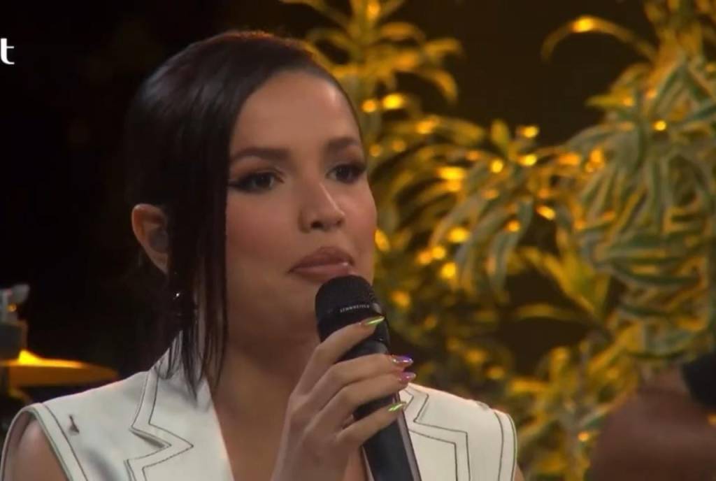 Juliette quer relação poligâmica: “Estou solteira e quero experimentar”