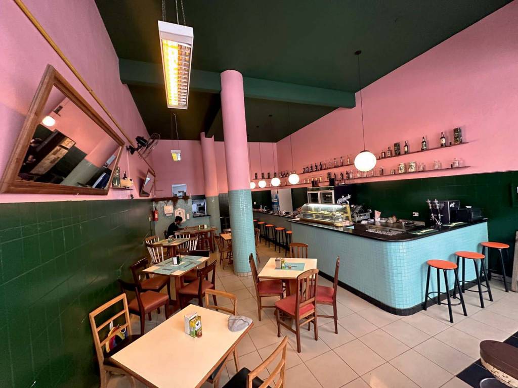 Escarcéu Bar chega à Vila Buarque com boemia trivial