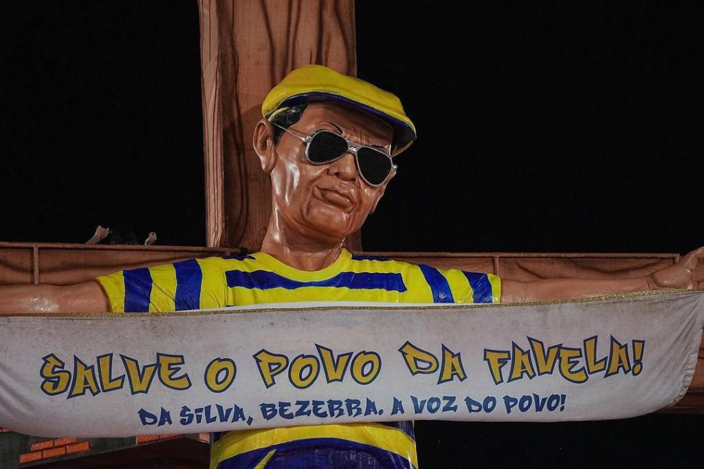 Acadêmicos do Tucuruvi fez homenagem a Bezerra da Silva Acadêmicos do Tucuruvi fez homenagem a Bezerra da Silva.
