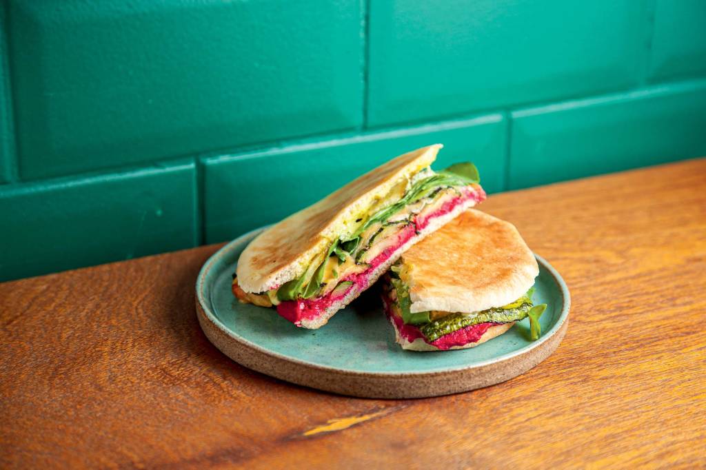 Ixe – Sanduíches & Drinks serve sandubas no capricho na região da Pompeia