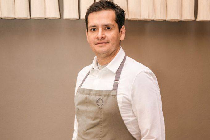 Chef Jorge Vallejo, do mexicano Quintonil, cozinha no Maní