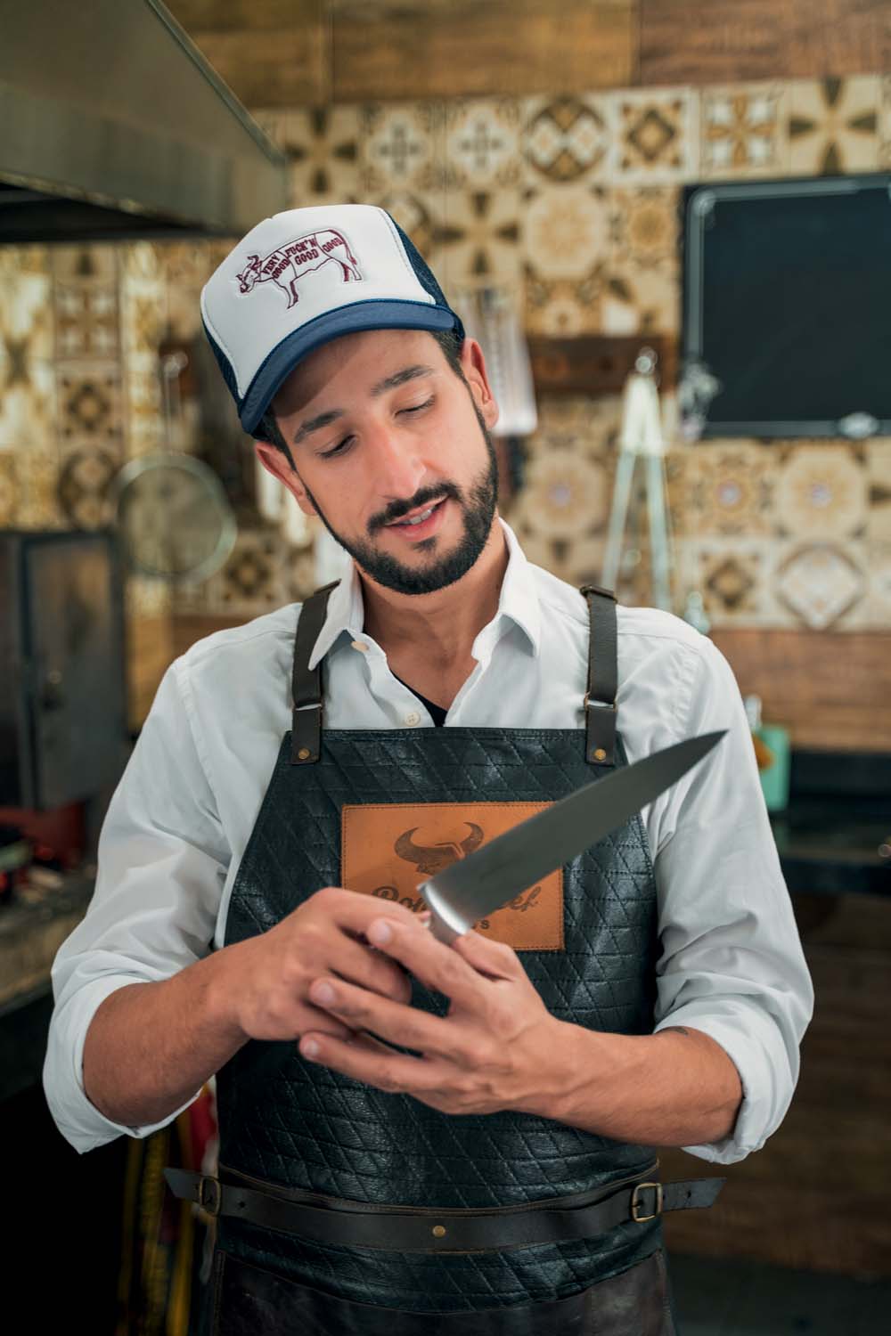 Netão, influenciador que faz sucesso com churrasco, estreia programa de TV