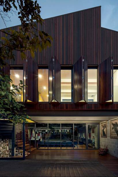 A fachada do centro de ensino: mudança de sede em 2016. A fachada do centro de ensino: mudança de sede em 2016.