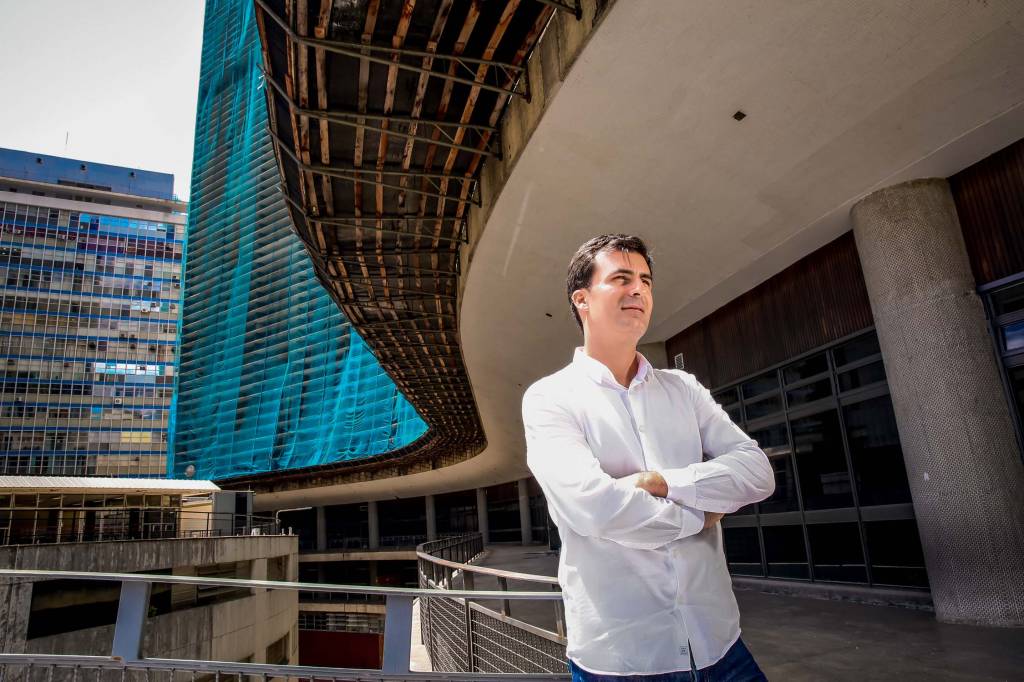 Mezanino do Copan renasce com chegada de escritórios como o do Greenpeace