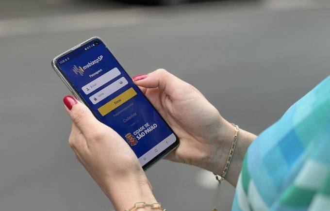 Novo aplicativo de transportes da prefeitura na mira de polêmicas