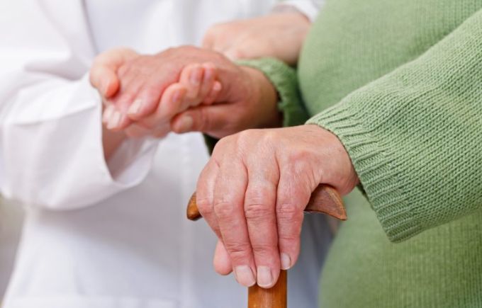 Quedas de idosos aumentam quase 35% em um ano em São Paulo