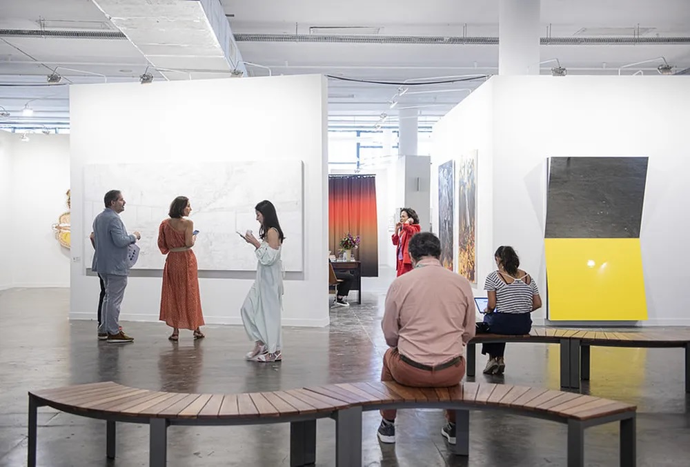 ‘Cadê a arte preta?’, questiona artista que fez intervenção na SP-Arte