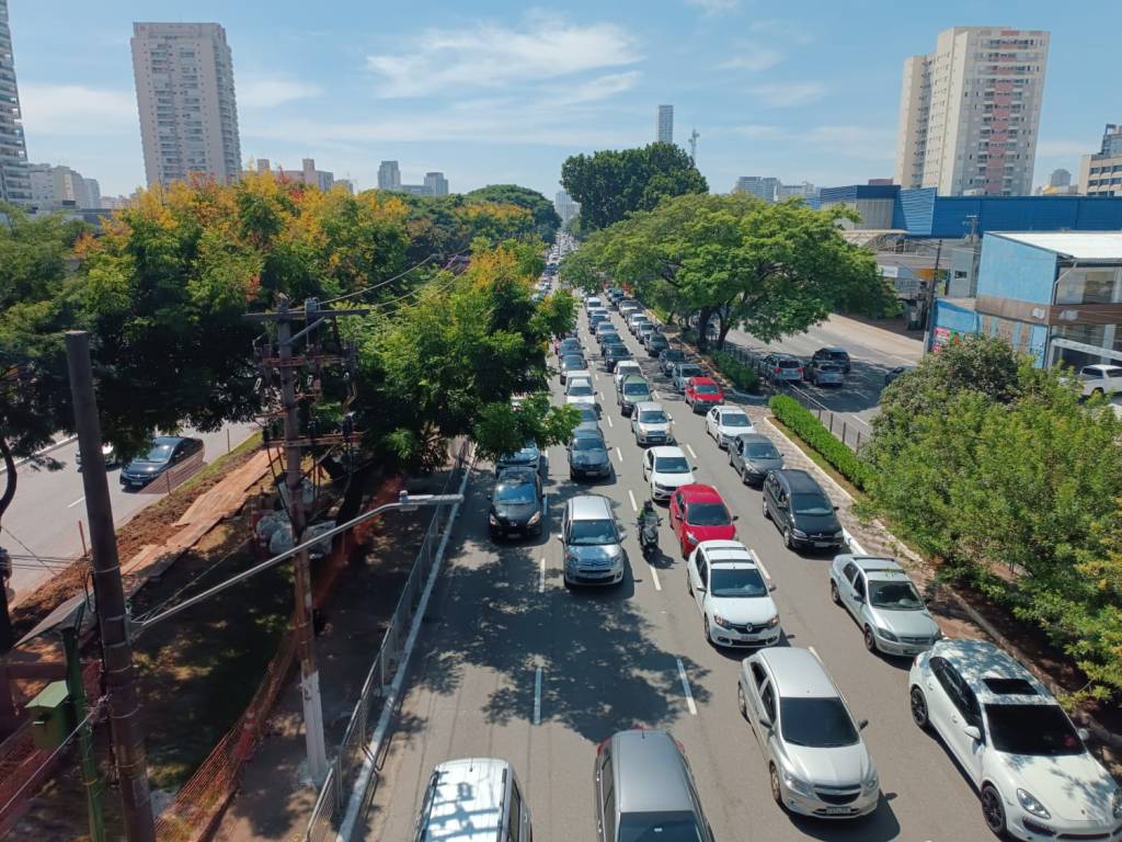 congestionamento greve metrô março 2023 Radial leste congestionamento greve metrô