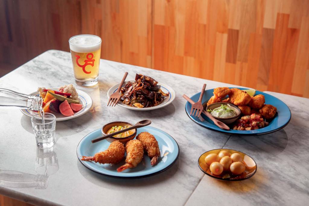 Minipolo de bares na Santa Cecília ganha lugar para comer sem perrengue