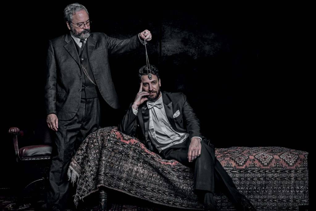 Desconhecido faz Freud duvidar de suas crenças em peça do Grupo Tapa