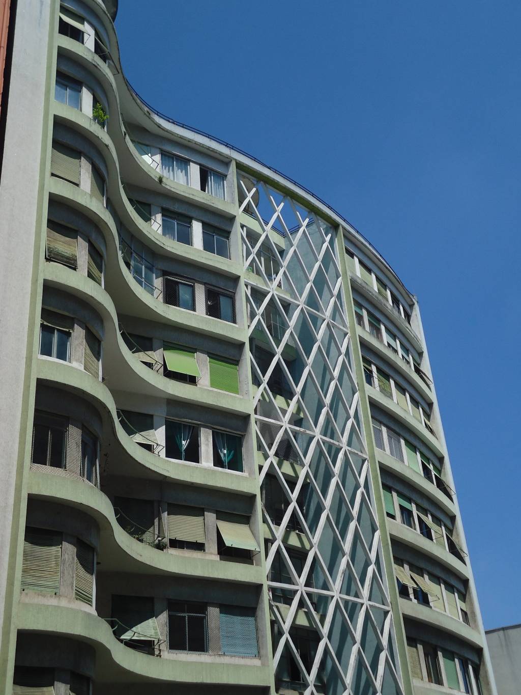 DSC02656-e1679505209105 Arquitetura de São Paulo: conheça 7 edifícios icônicos do Minhocão