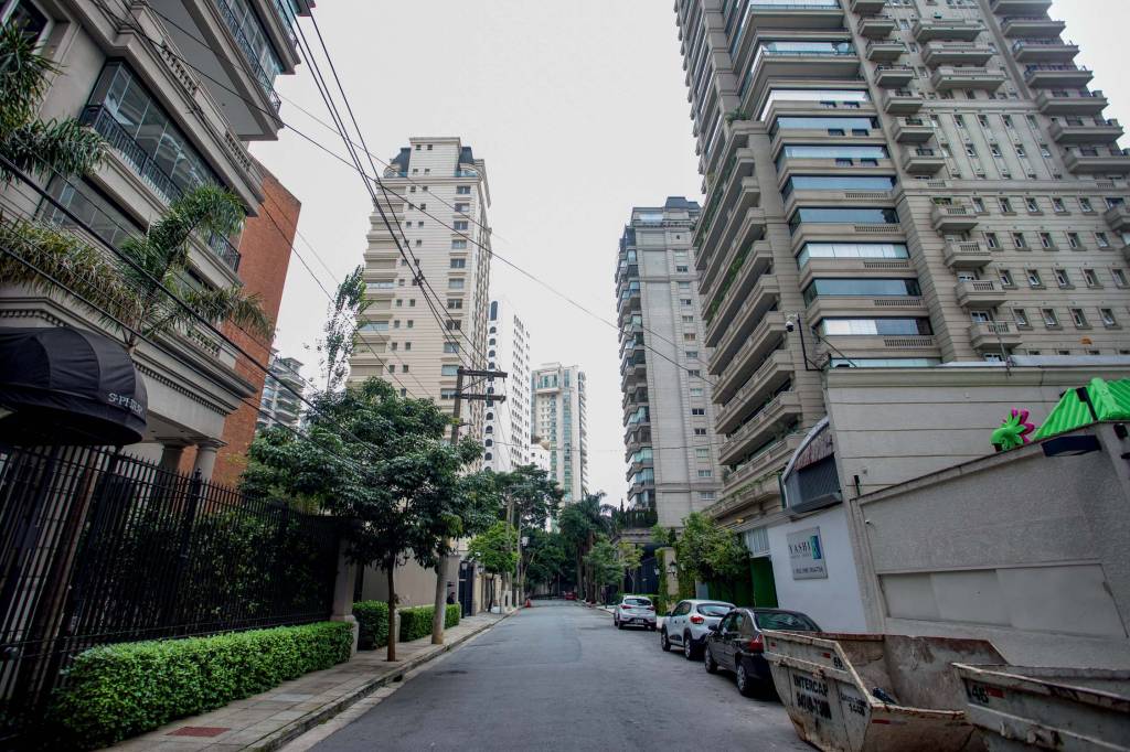 “Em bairro que já tem prédio alto, por que limitar?”, questiona presidente do Secovi