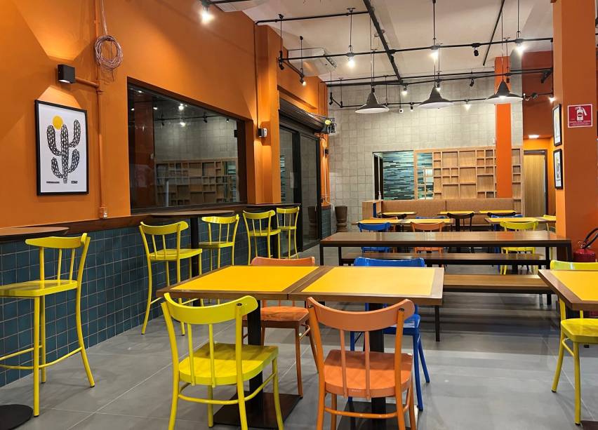 Salão da unidade: semelhança com a matriz da Vila Medeiros Salão da unidade: semelhança com a matriz da Vila Medeiros