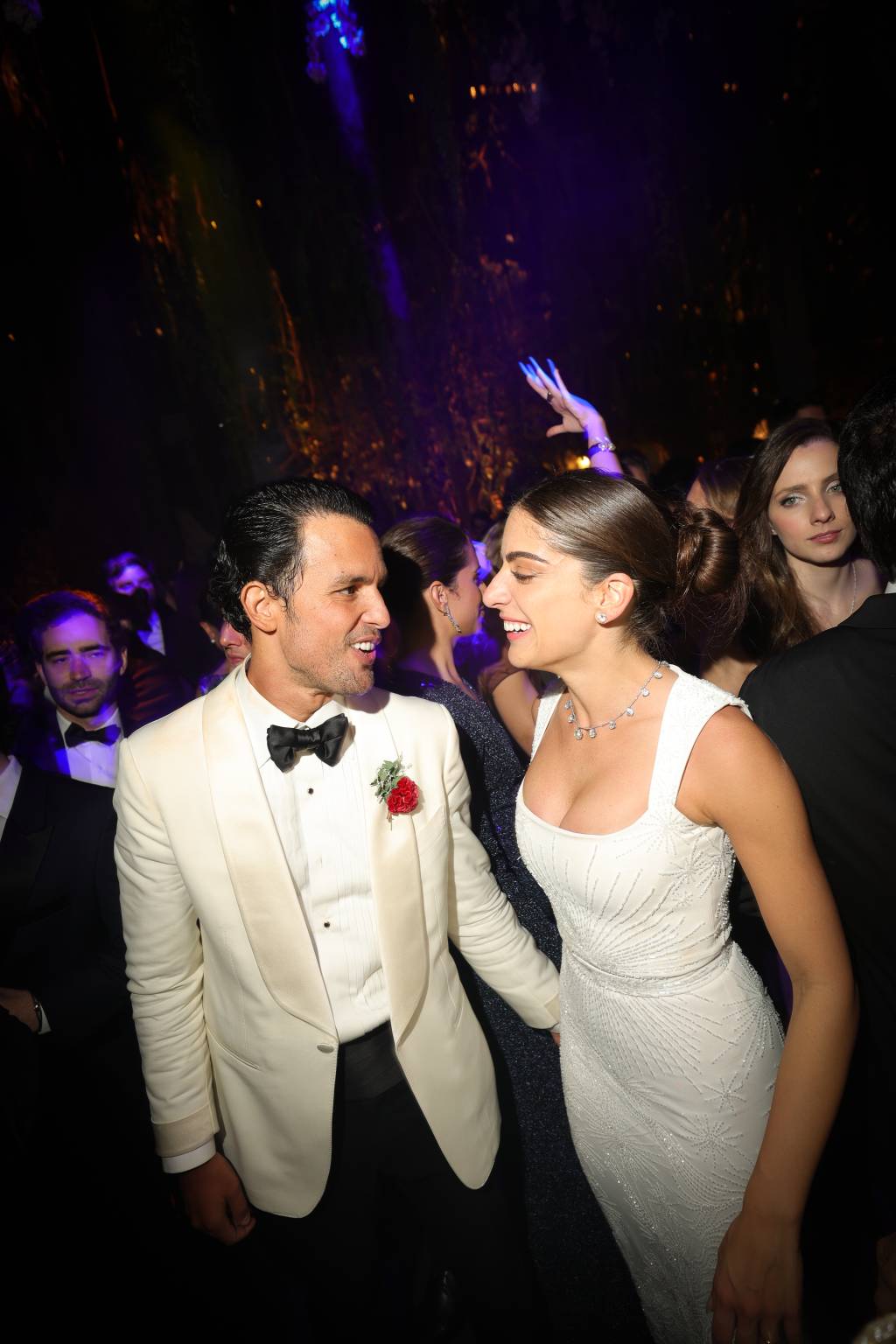 Camila Yunes e Conrado Mesquita se casam em casarão histórico de SP