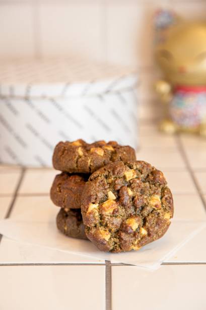 Cookie de matchá: com chocolate branco