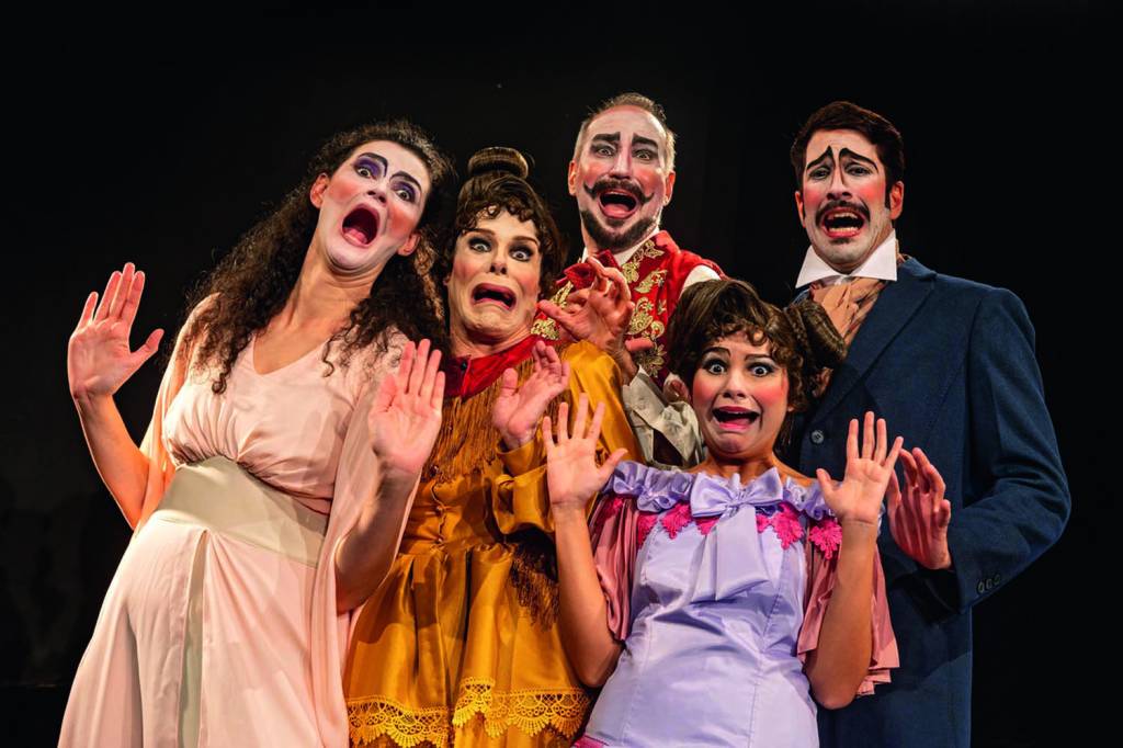 Versão de comédia de Martins Pena faz temporada em São Paulo