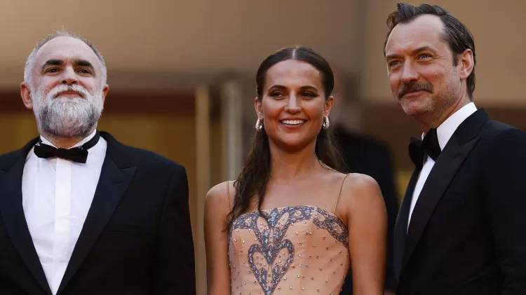 Diretor brasileiro, Karim Aïnouz cita Lula no Festival de Cannes