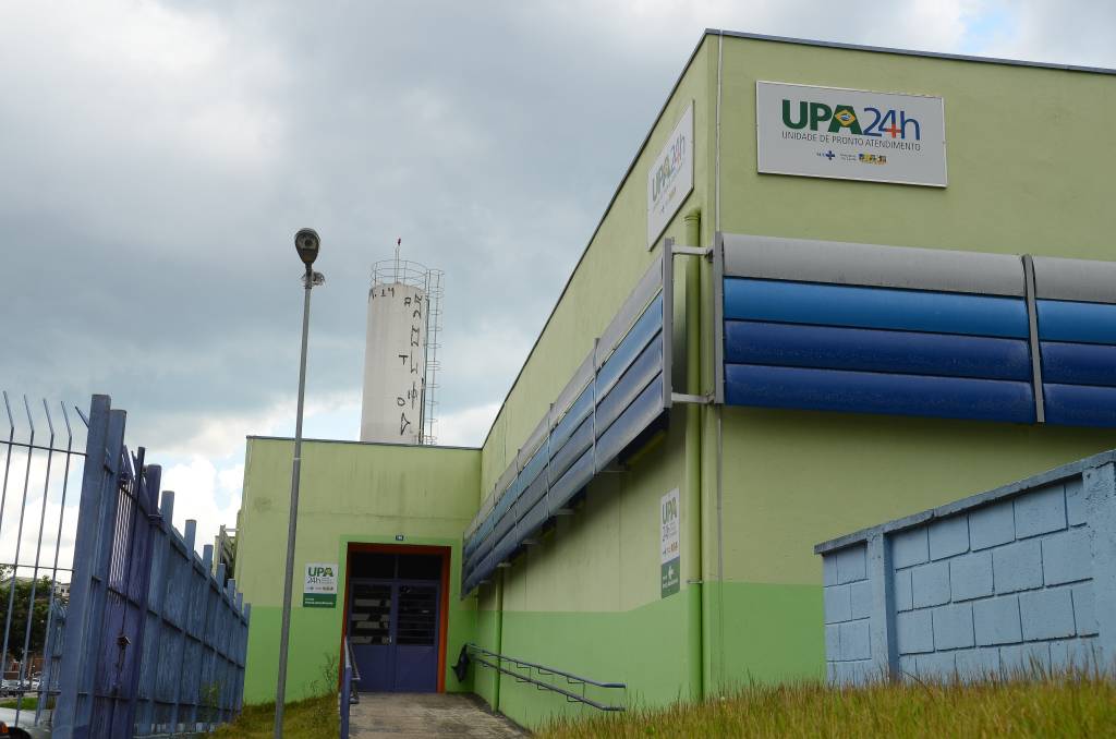 Mulher é presa após policiais encontrarem feto abandonado no lixo de casa