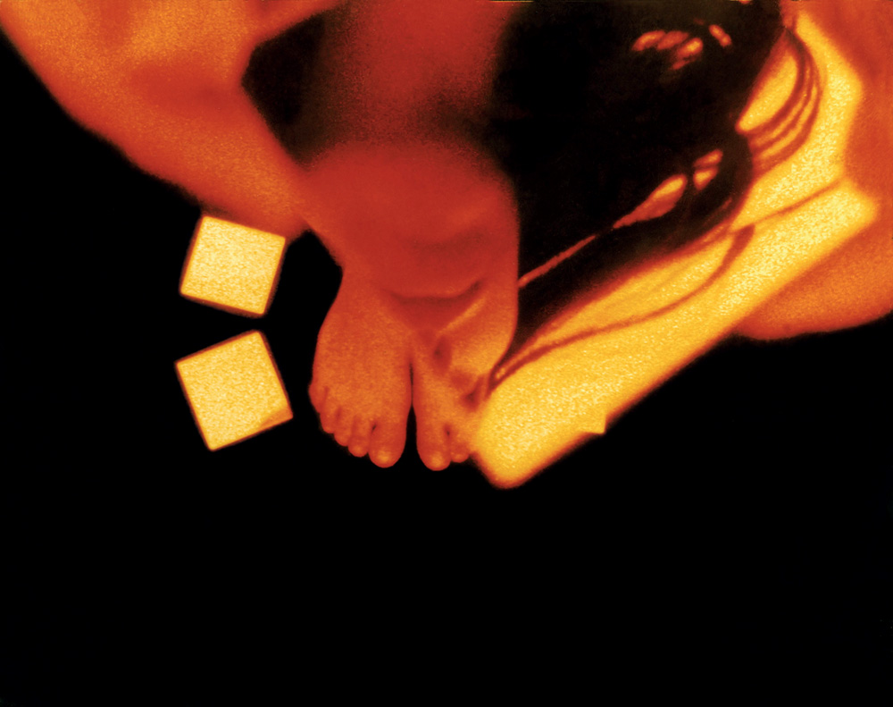 Iole de Freitas e Helena Almeida ganham mostras no Instituto Moreira Salles