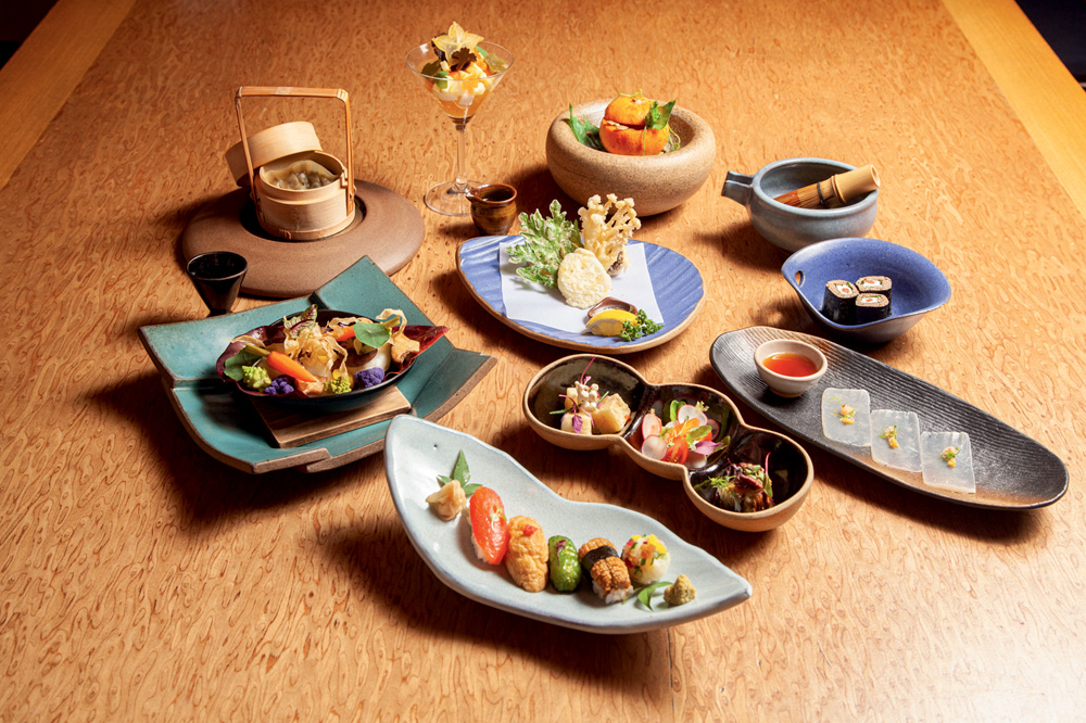 Aizomê Mesa de madeira com menu vegetariano japonês completo do Aizomê.
