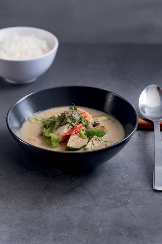 Gaeng kiaw wan hed: curry verde de cogumelos Gaeng kiaw wan hed: curry verde de cogumelos