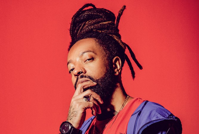 Rael faz show acústico em homenagem ao Dia dos Namorados