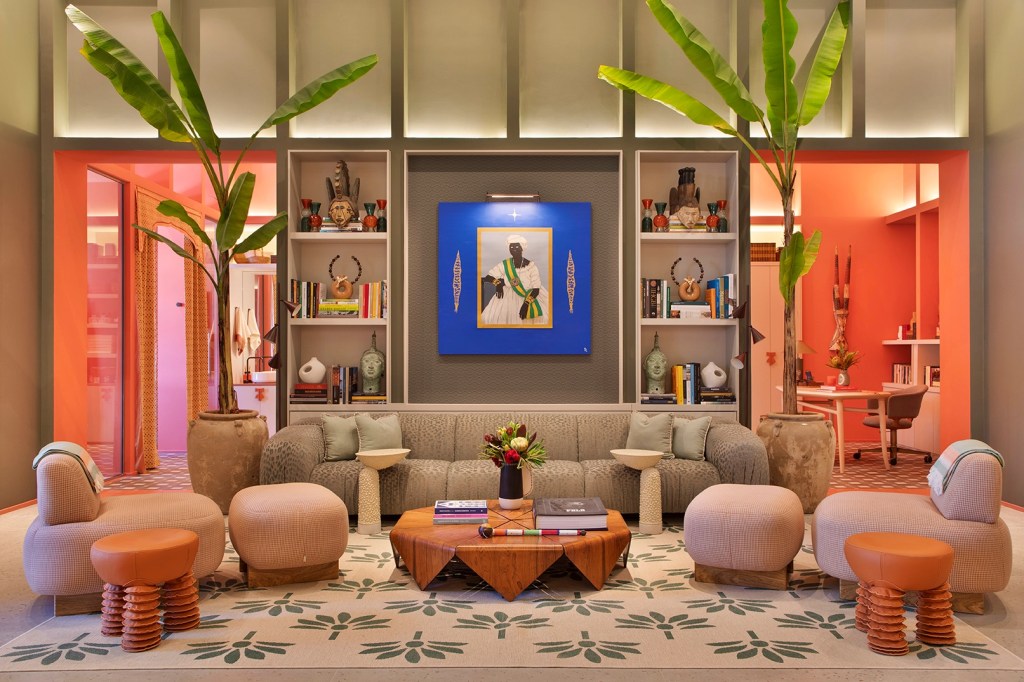 Visual maximalista exalta o samba e mais raízes brasileiras na CASACOR SP