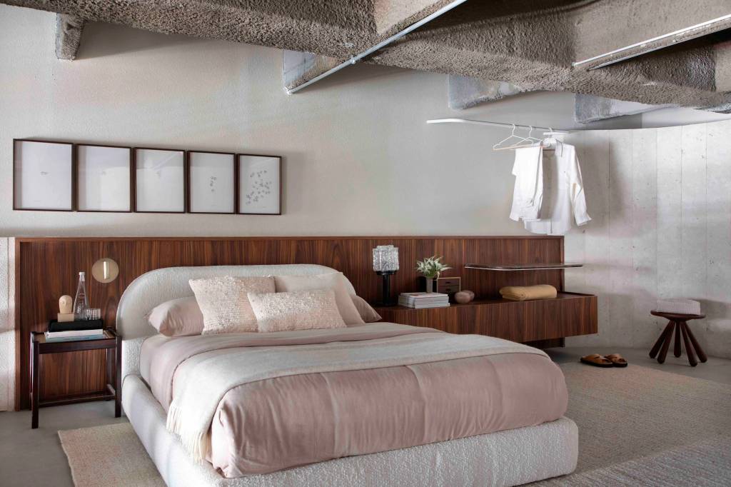 ticiane-lima-loft-interno-casacor-sao-paulo-2023-credito-mca-estudio-11 Loft tem vista para a Av. Paulista, pé-direito duplo e espaços integrados