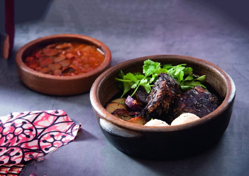 Galinha de cabidela: feita com receita de Dona Edna, avó da chef Galinha de cabidela: feita com receita de Dona Edna, avó da chef