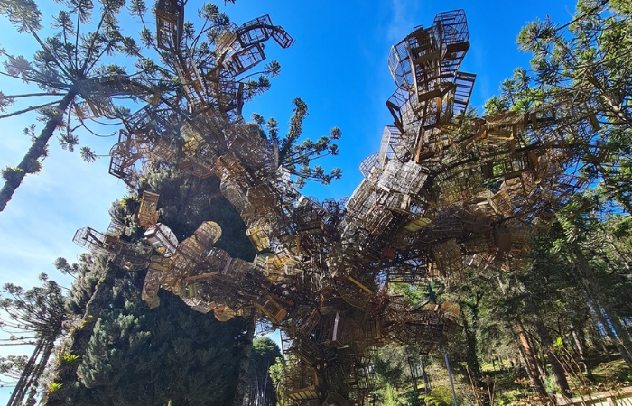 Novo complexo do Hotel Toriba recebe obra de Eduardo Srur