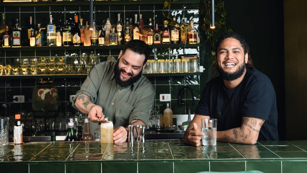 Mais que áreas de espera: os melhores bares de restaurantes de São Paulo