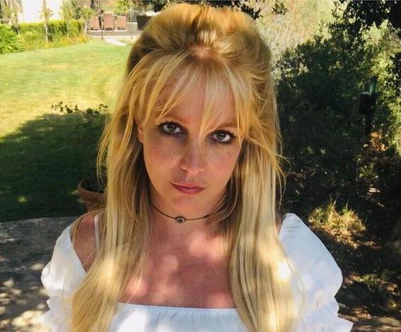 Autobiografia de Britney Spears ganha data de lançamento