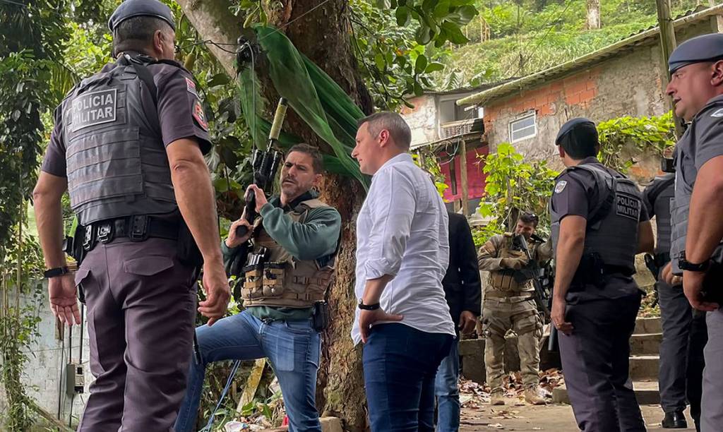 Em 6 dias, Samu foi acionado 12 vezes para atender feridos no Guarujá