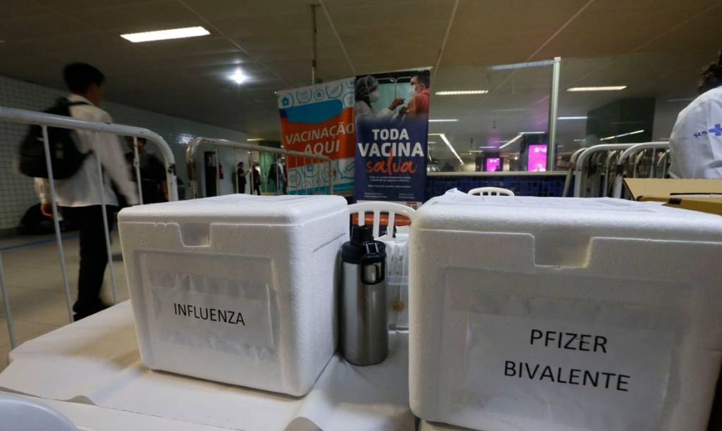 Termina na quinta vacinação em estações de trem, metrô e ônibus